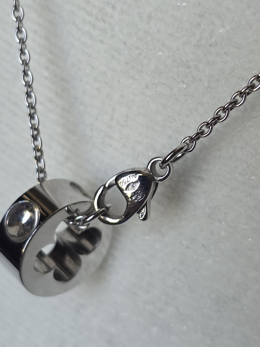 Louis Vuitton Silver Monogram Clover Pendant Necklace - Picture 6 of 10